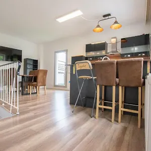Appartement Tolstov-hotels Spacious House, Düsseldorf
